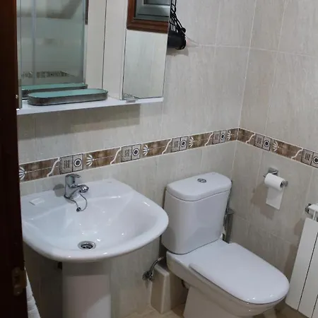 Séjour chez l'habitant Camino Ingles Habitacion Luxe Doble Bano Y Cocina *
